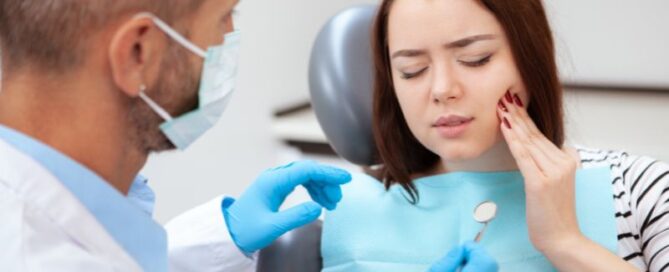 8 Signs You Need To See an Oral Surgeon