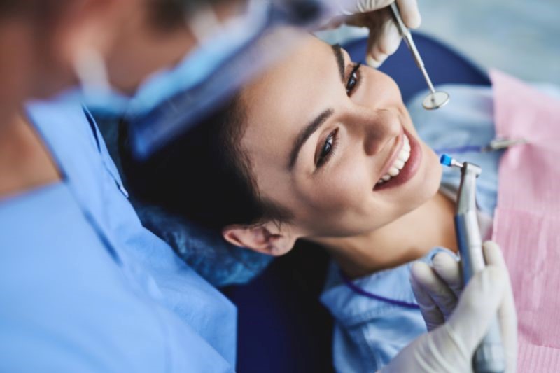 10 Benefits of Professional Teeth Whitening