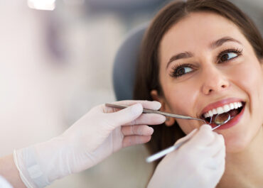 What are the benefits of a cosmetic dentist?